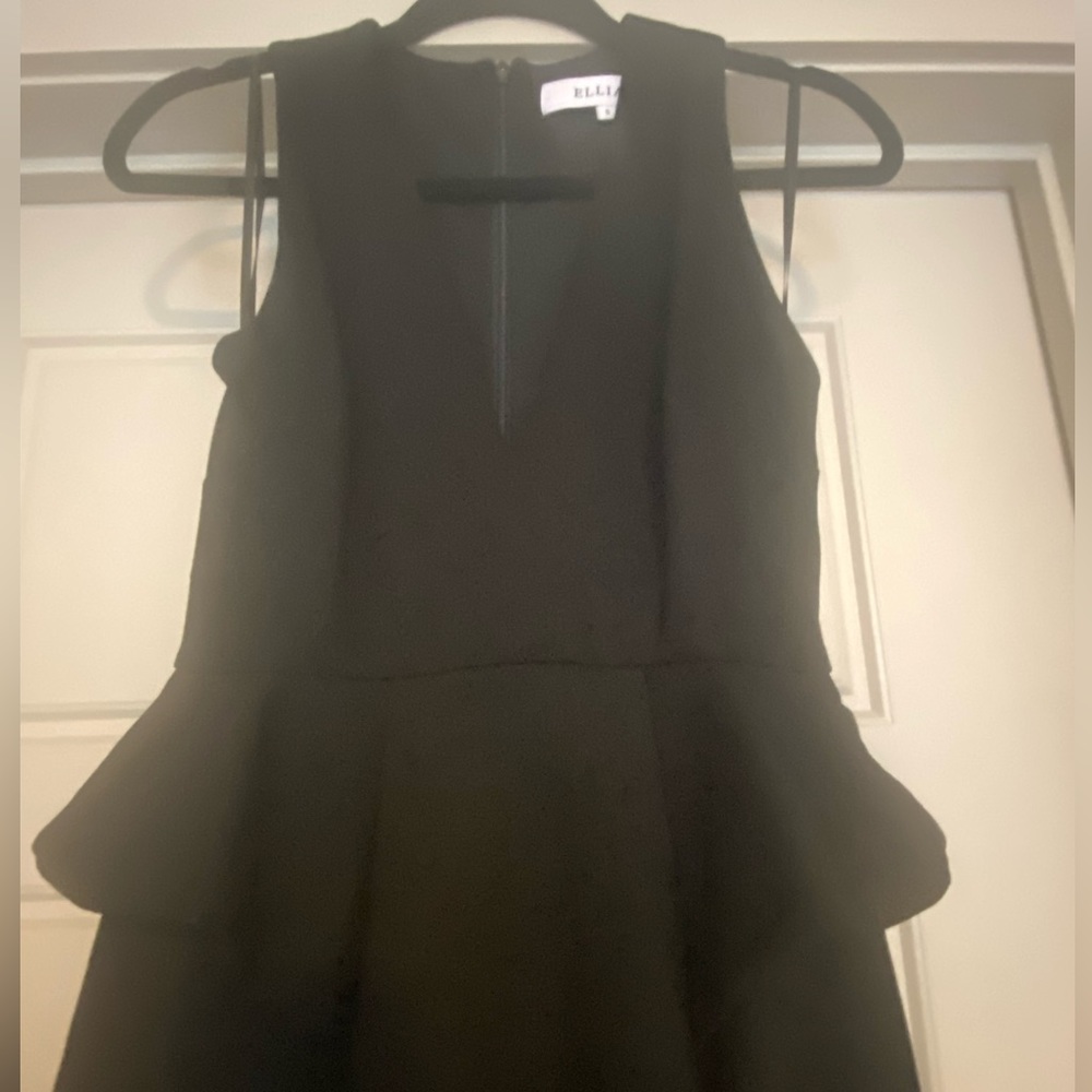 Elliatt Rapture Dress - Picture 8 of 9